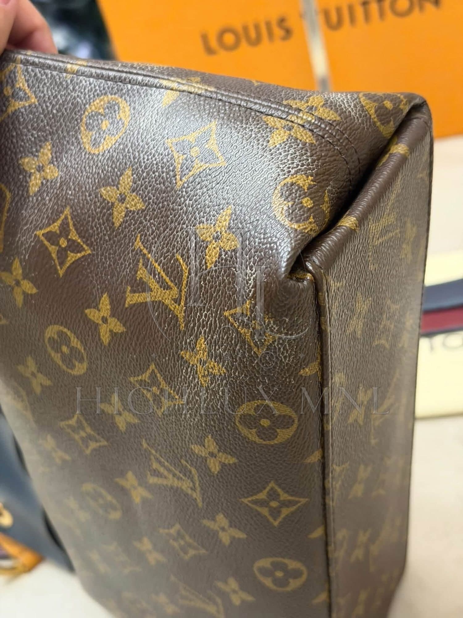 Louis Vuitton Tuileries Besace Bag PM — photo 8