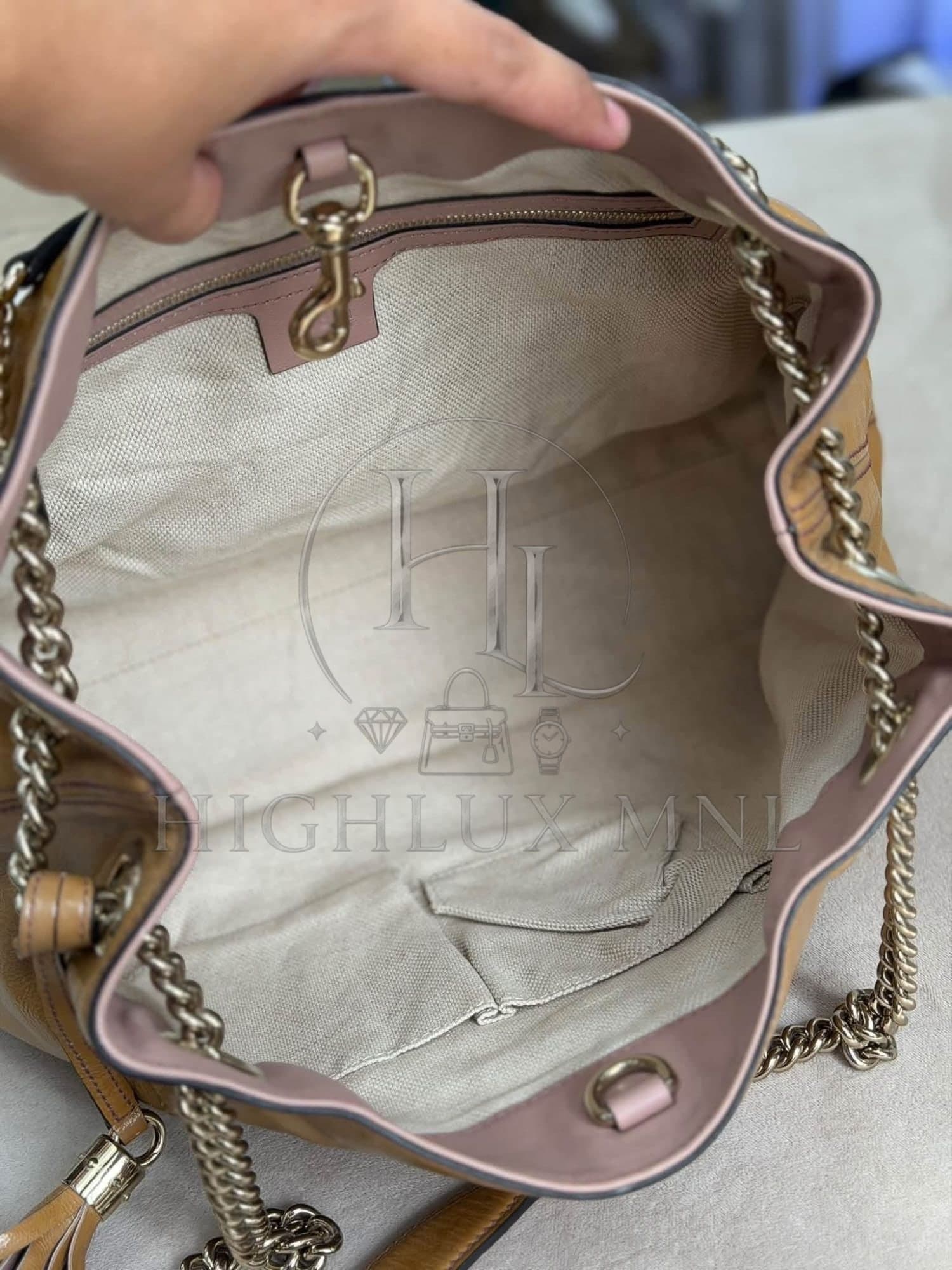 Gucci Patent Soho Chain Tote Bag — photo 11