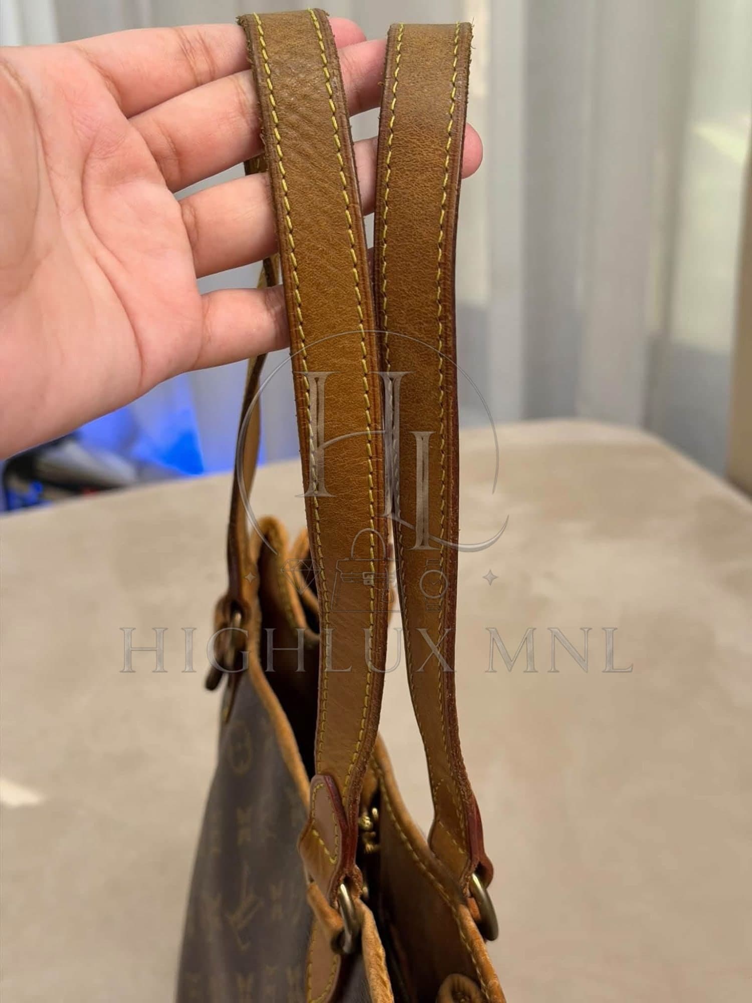 Louis Vuitton Batignolles Shoulder Bag — photo 12