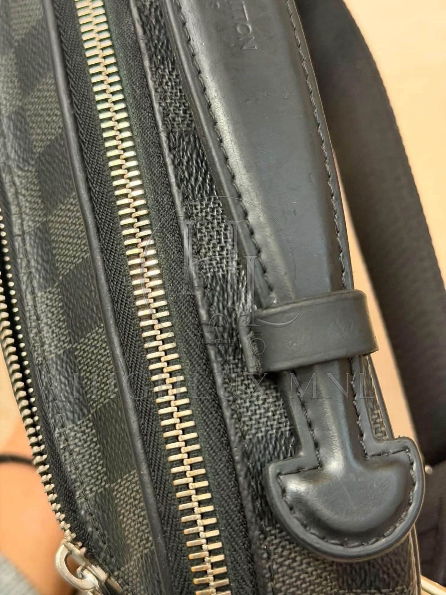 Louis Vuitton Damier Graphite Ambler Bag — photo 9