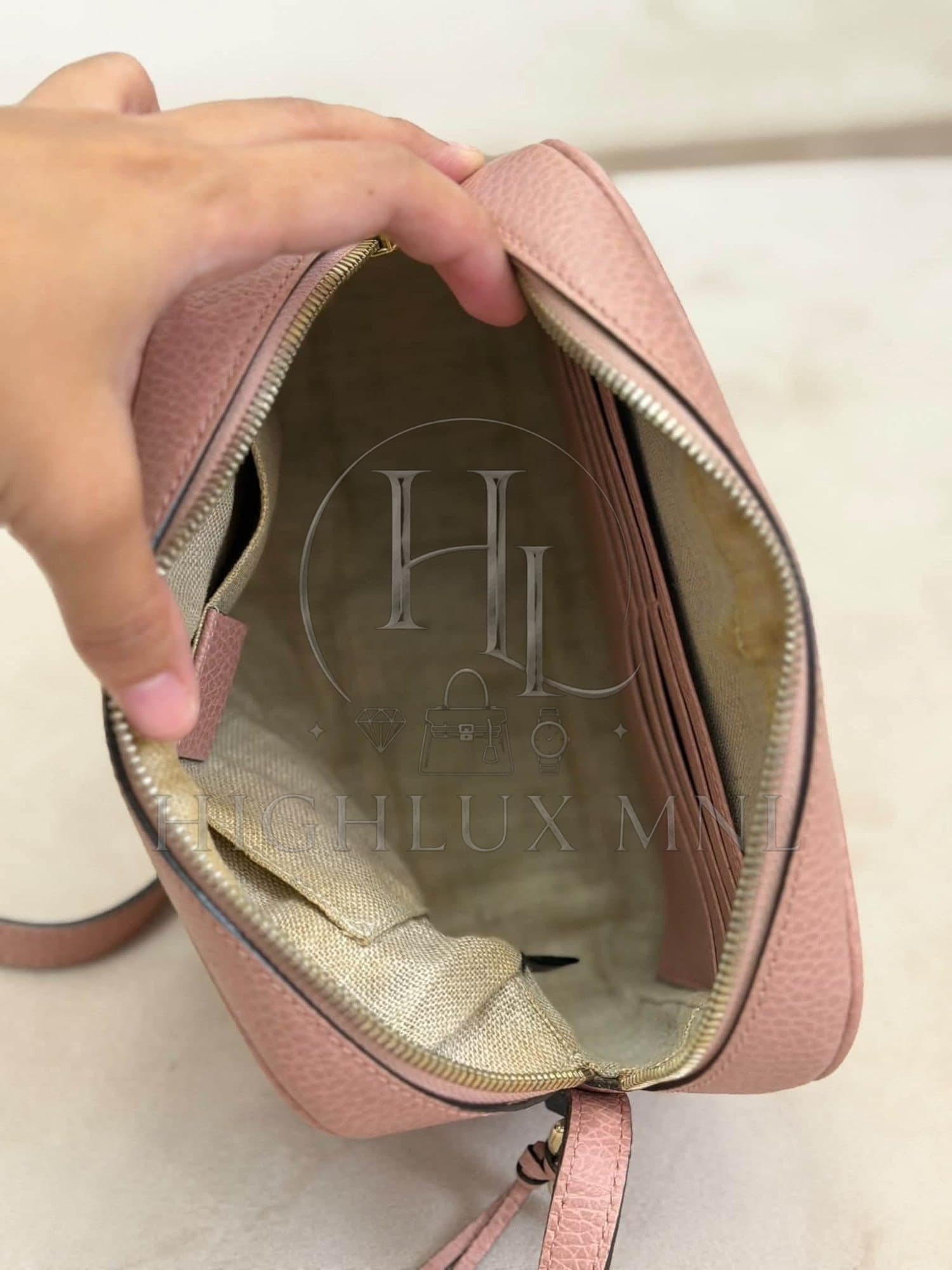 Gucci GG Canvas Bree Camera Bag in Pink — photo 11
