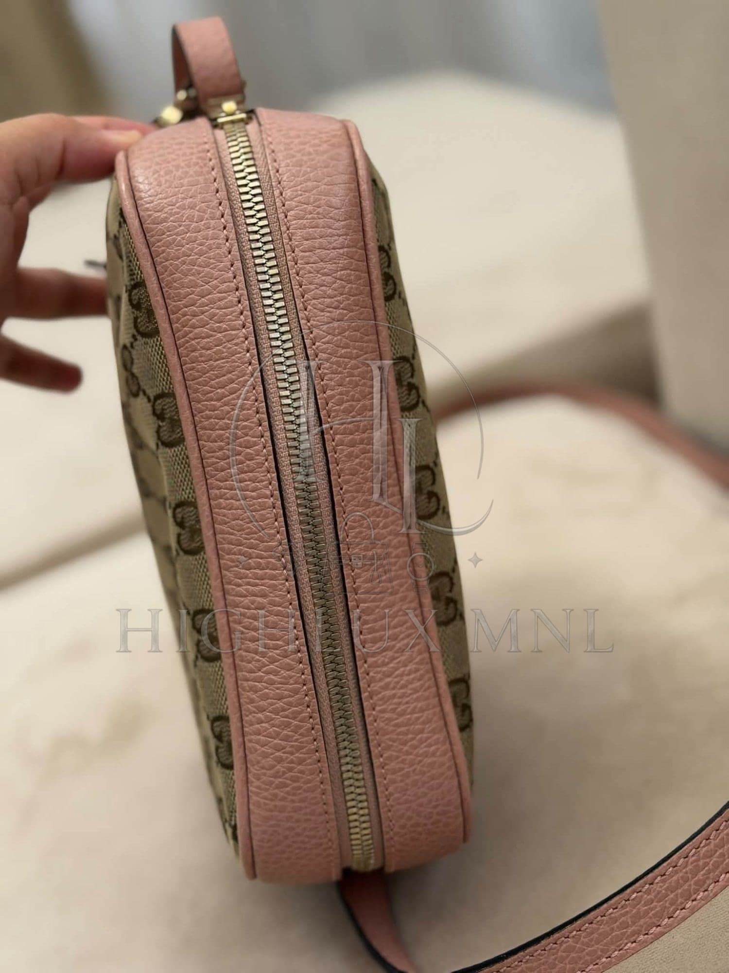 Gucci GG Canvas Bree Camera Bag in Pink — photo 9