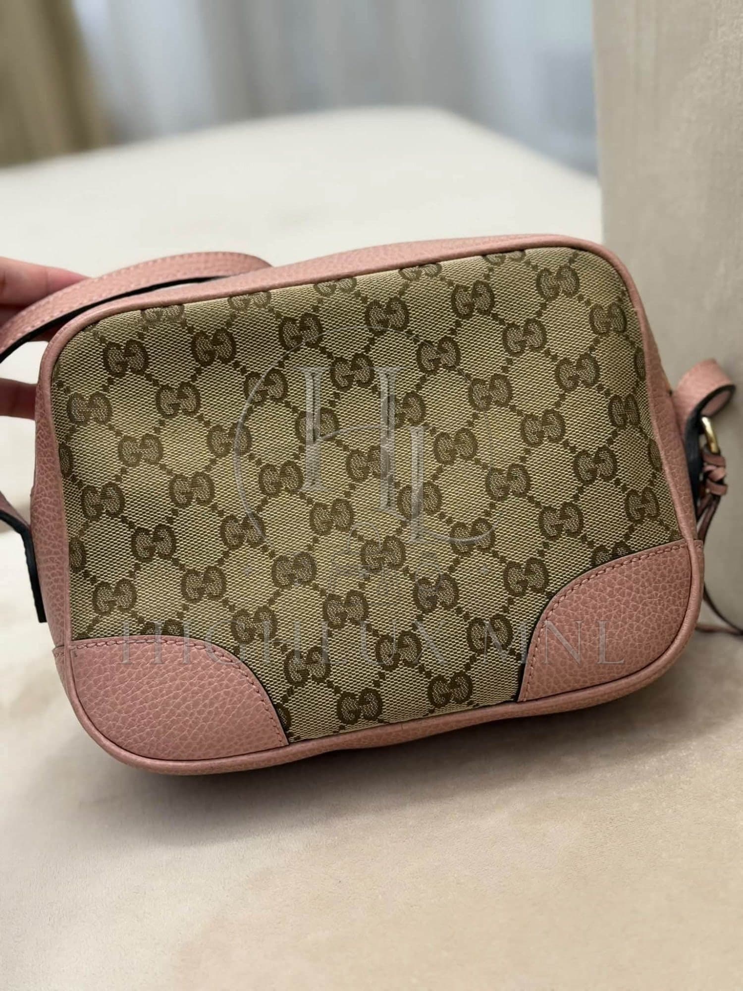 Gucci GG Canvas Bree Camera Bag in Pink — photo 2