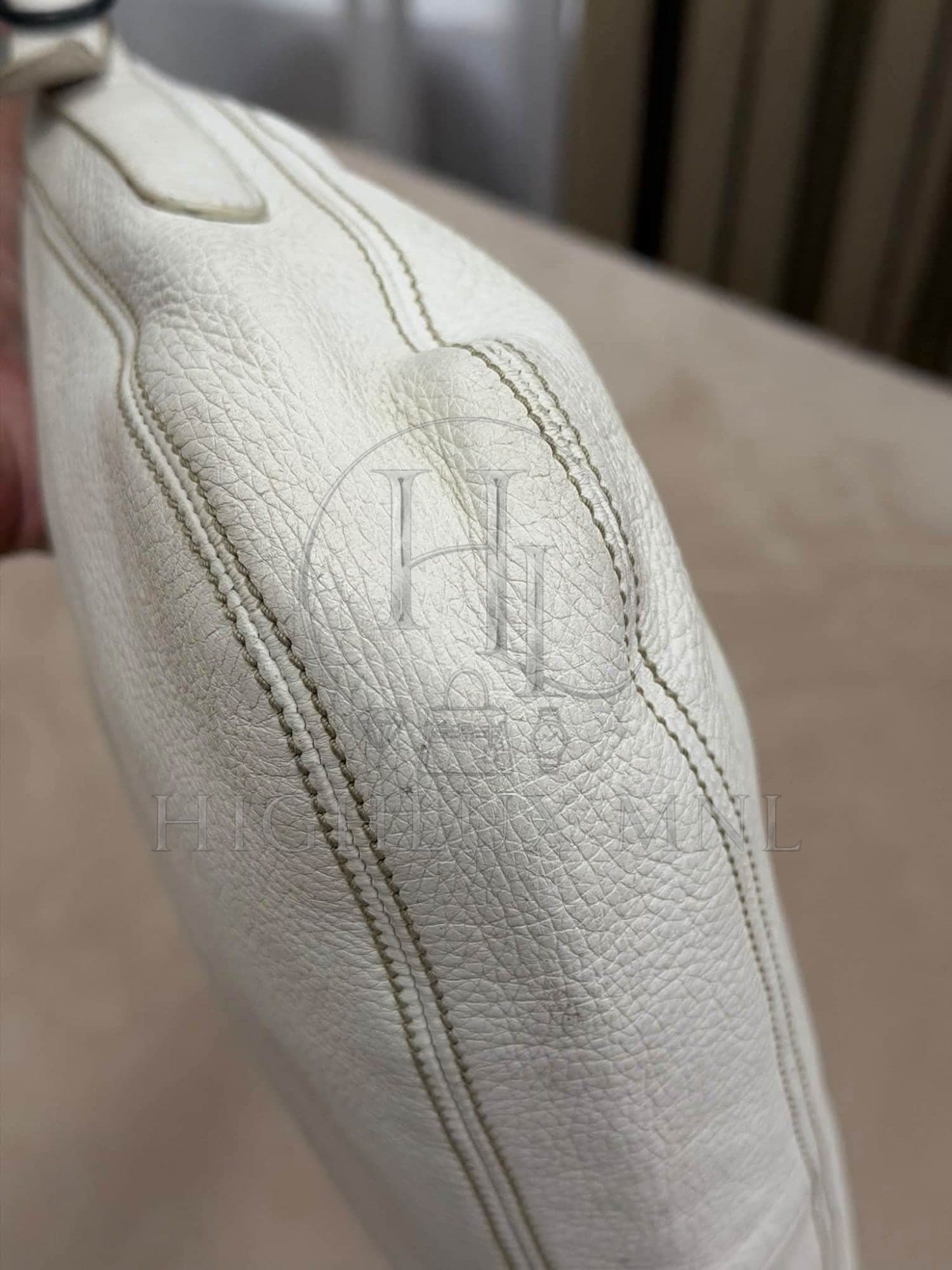 Bottega Veneta White Leather Hobo Bag — photo 5