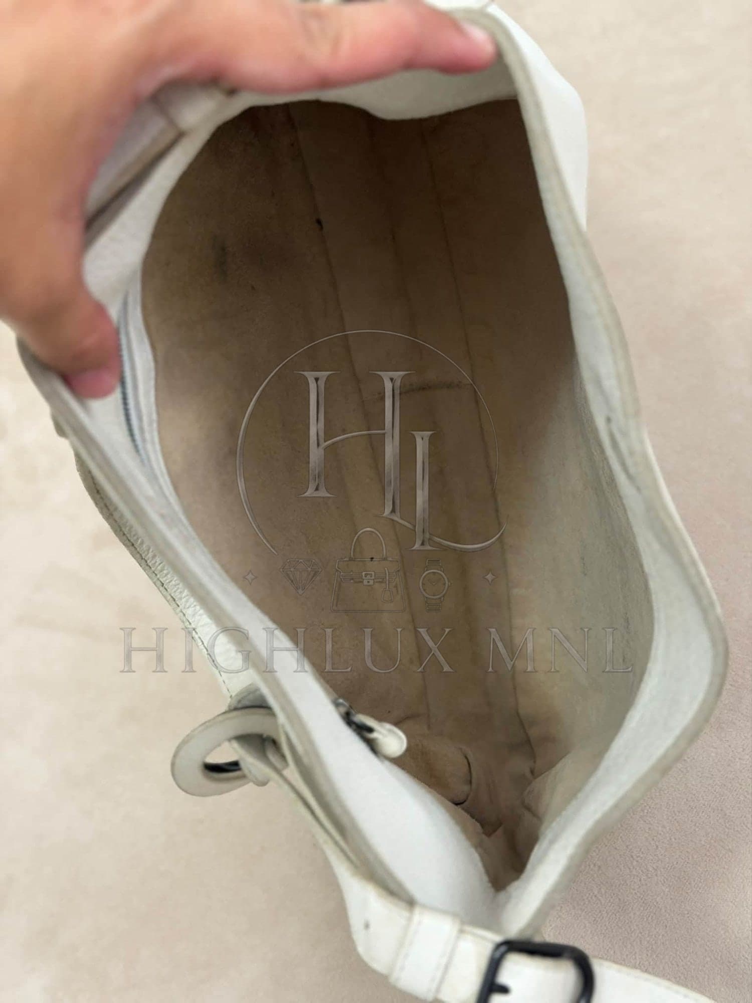 Bottega Veneta White Leather Hobo Bag — photo 9