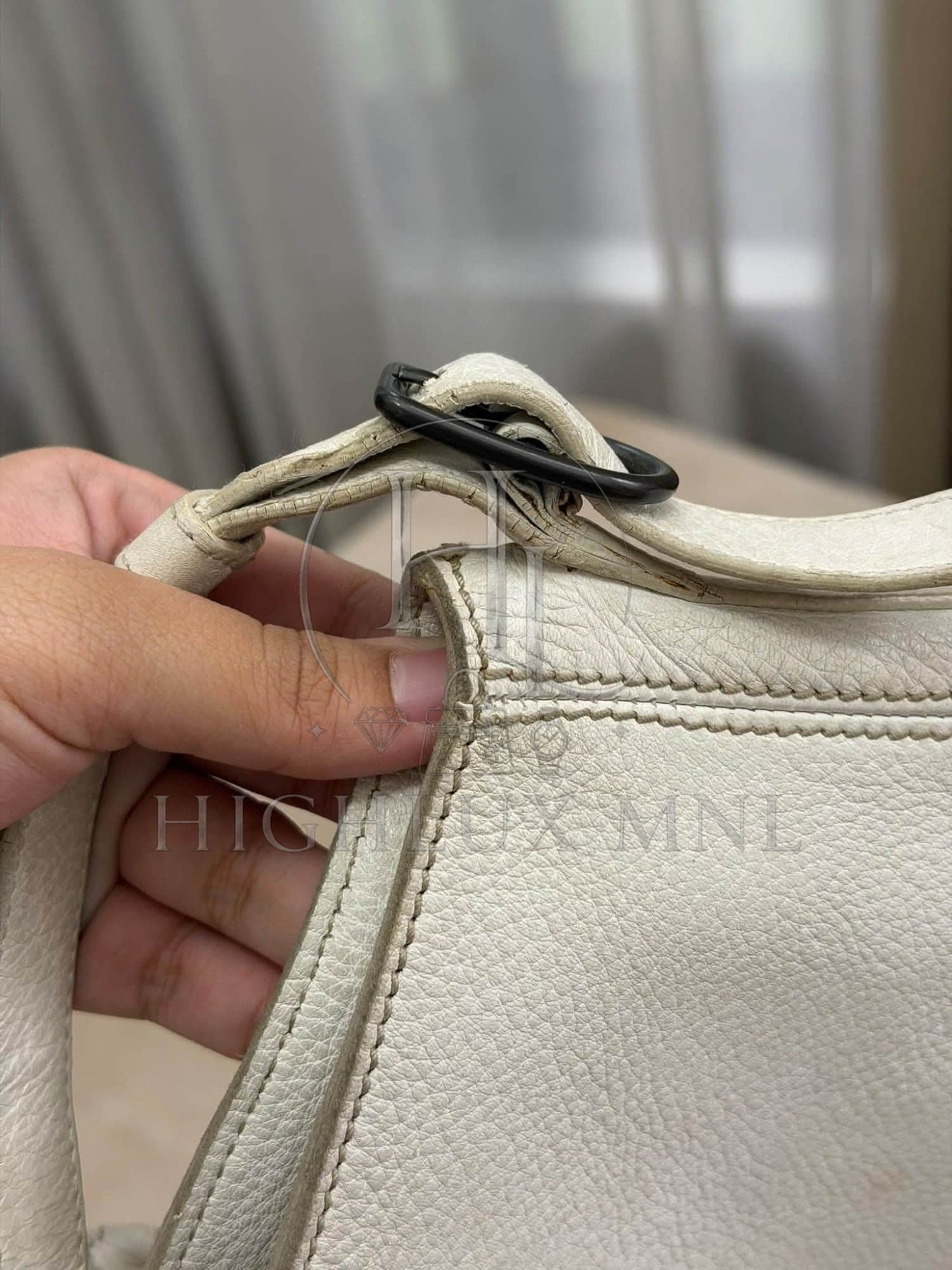 Bottega Veneta White Leather Hobo Bag — photo 10
