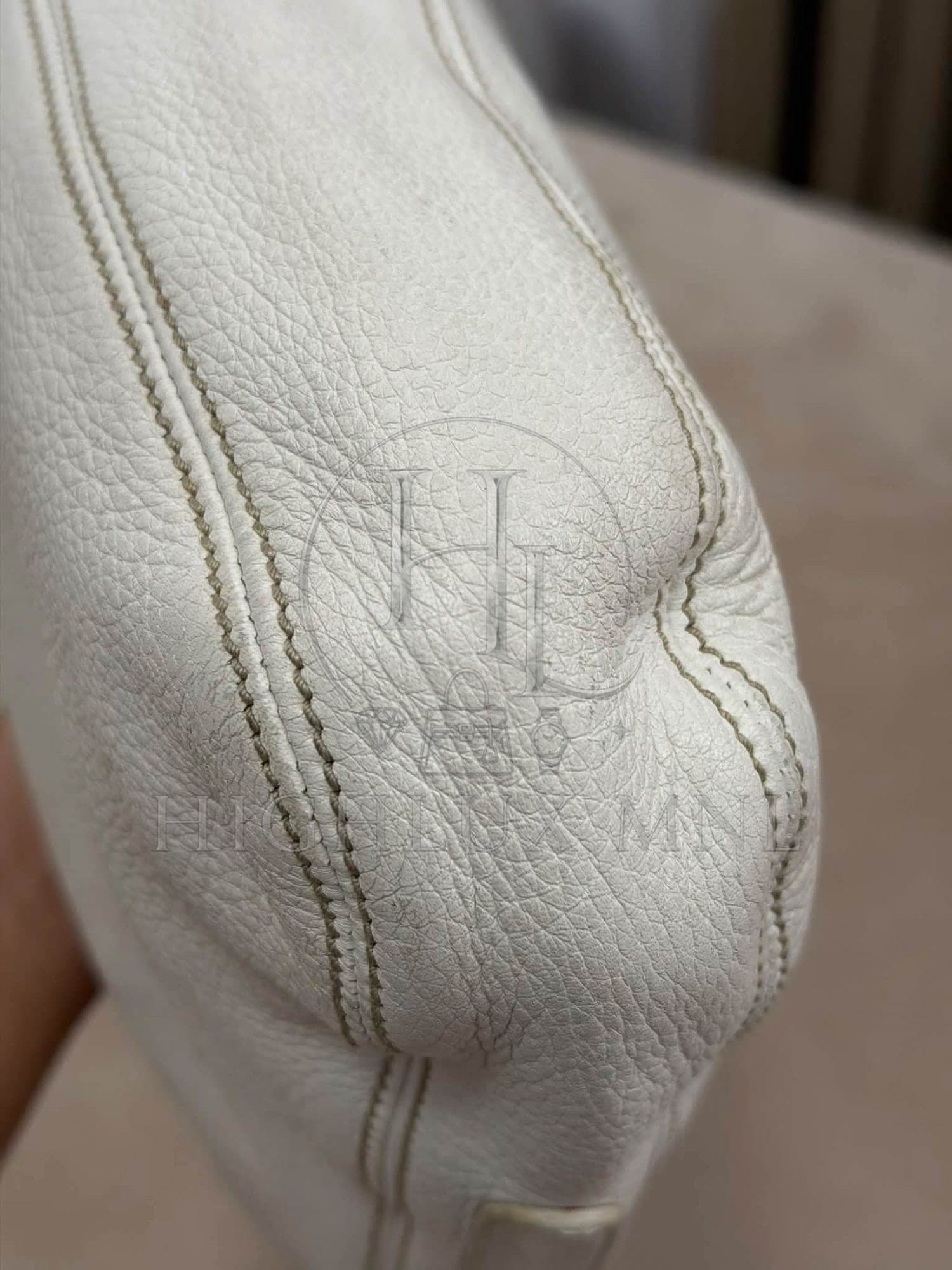Bottega Veneta White Leather Hobo Bag — photo 6