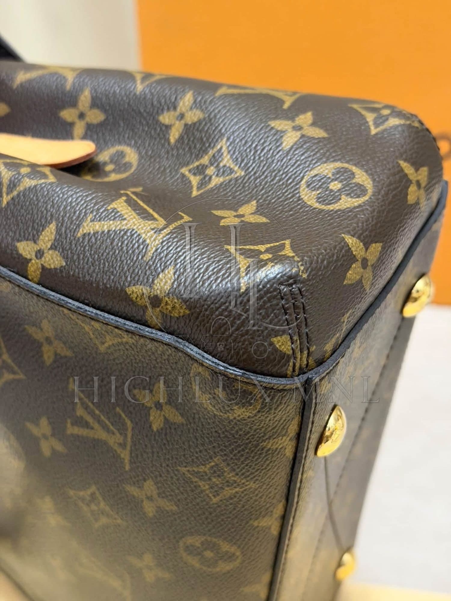 Louis Vuitton Montaigne BB size — photo 8